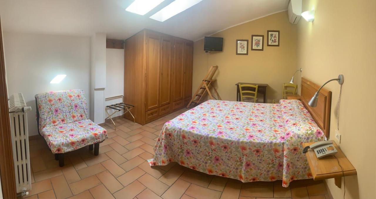 Agriturismo Il Castello อัสซิซี ภายนอก รูปภาพ