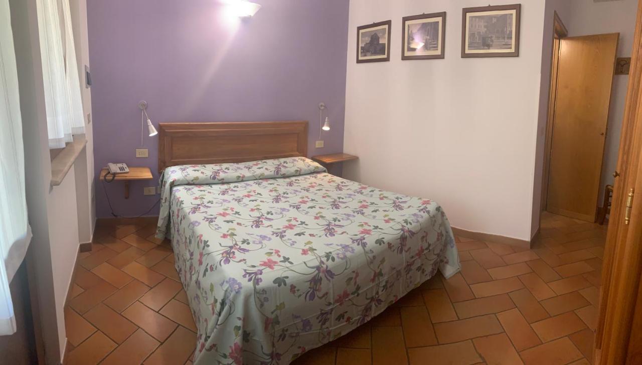 Agriturismo Il Castello อัสซิซี ภายนอก รูปภาพ