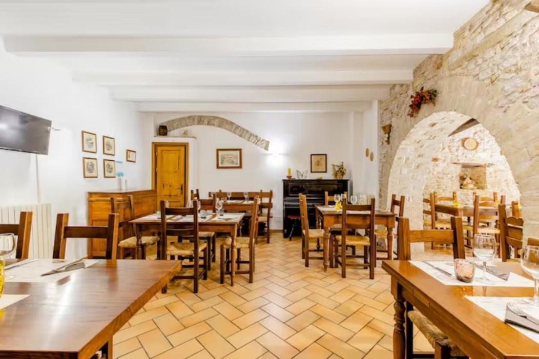 Agriturismo Il Castello อัสซิซี ภายนอก รูปภาพ